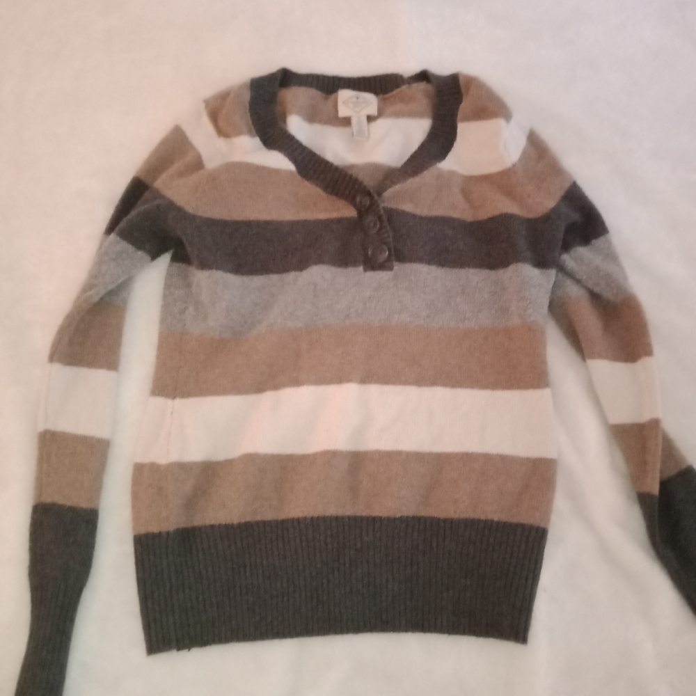 Great, white & tan sweater